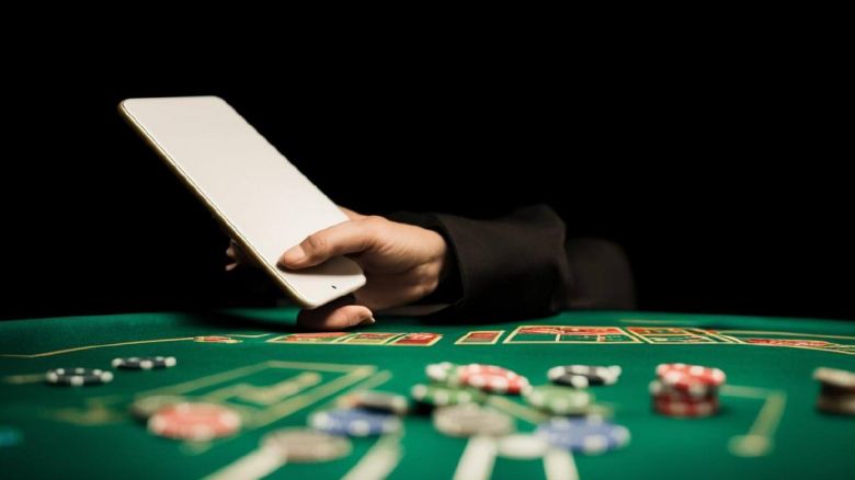 Преимущества игры с телефона